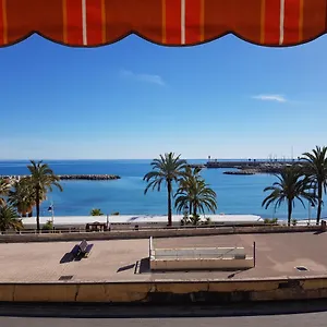 menton-2-pieces-face-a-la-mer-2-minutes-a-pied-du-centre-ville.fr-provencehotel.com/